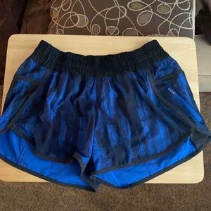 Lululemon tracker shorts